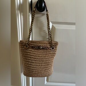 Kurt Geiger Raffia purse w/dust bag. NWOT